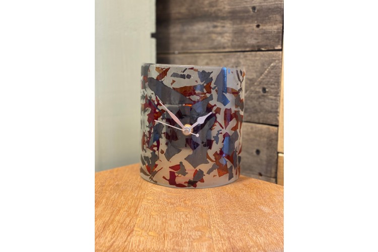 Black & Red Curve Clock