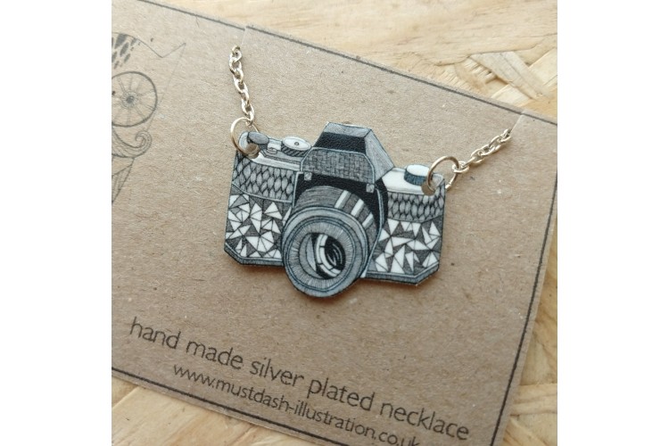 Camera Necklace 