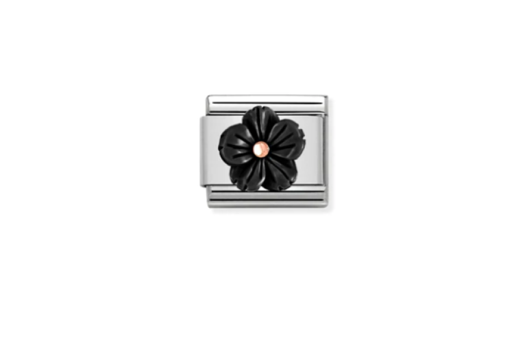 Flower in Onyx with mother pearl Link