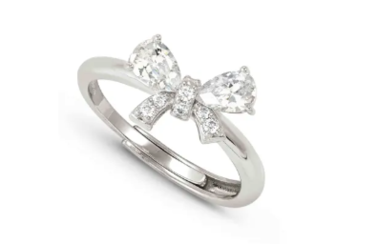 Shine Me Up Bow Ring Silver